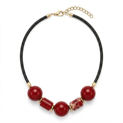 Naszyjnik "Karmazynowy Akcent" – czarny rzemyk i bordowe korale
